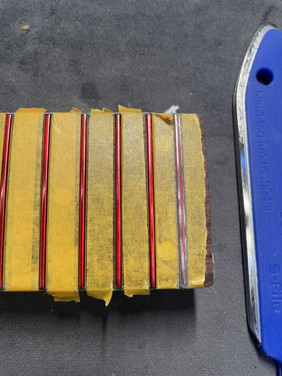 Ibanez RG470 fret polish preparation