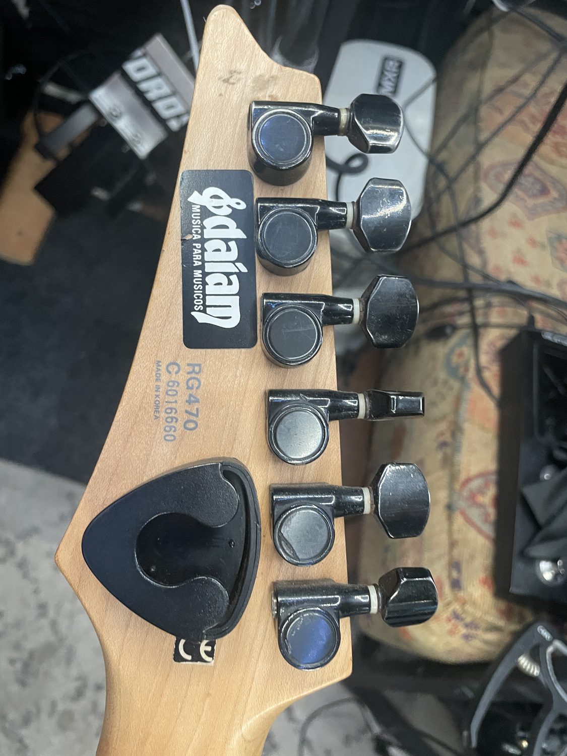 Ibanez RG470 headstock before polish